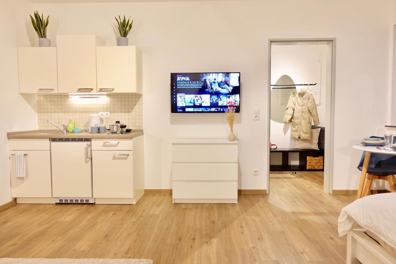 NEU - gemütliches und modernes Apartment mit Stellplatz Coblenza Exterior foto