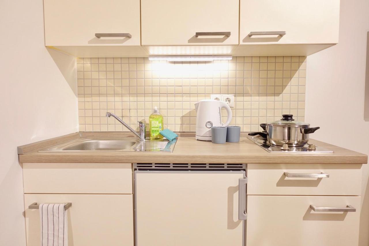 NEU - gemütliches und modernes Apartment mit Stellplatz Coblenza Exterior foto